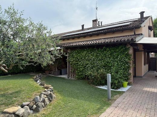 Country House in Parma, Provincia di Parma