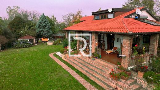 Villa Sogliano al Rubicone, Forlì ilçesinde