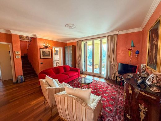 Segrate, Città metropolitana di Milanoのアパートメント