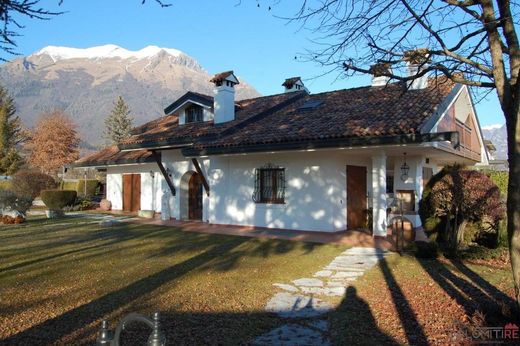 Villa à Bellune, Provincia di Belluno