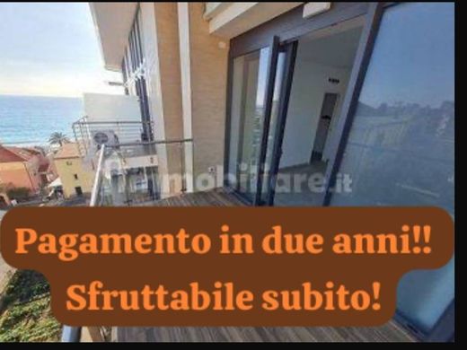 Ático en Pietra Ligure, Provincia di Savona