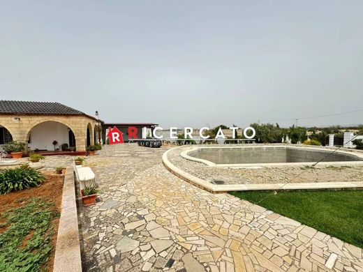 别墅  Ugento, 莱切省