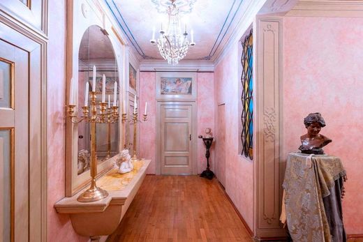 아파트 / Parma, Provincia di Parma