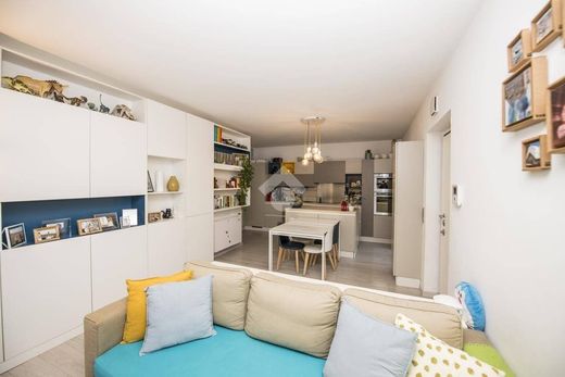 Apartment / Etagenwohnung in Mailand, Lombardei