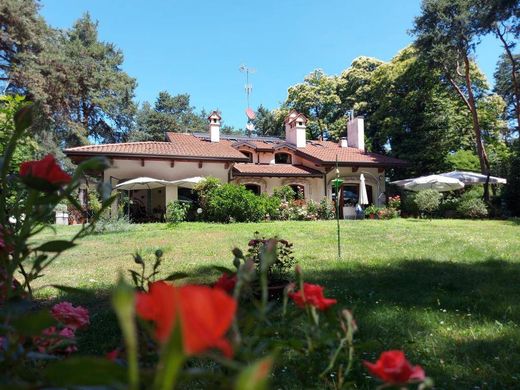 Villa in Sesto Calende, Provincia di Varese