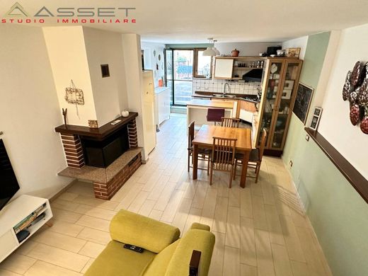 Apartament w Corsico, Città metropolitana di Milano