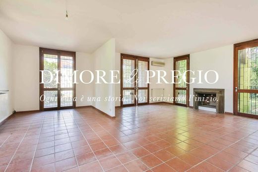 Villa Cernusco sul Naviglio, Milano ilçesinde