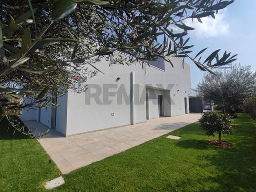 Villa a Bari, Puglia
