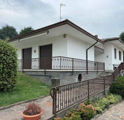 Villa a Giussano, Monza e Brianza