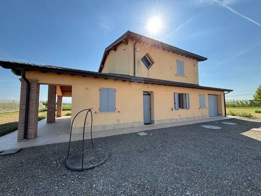 Villa a Modena, Emilia-Romagna