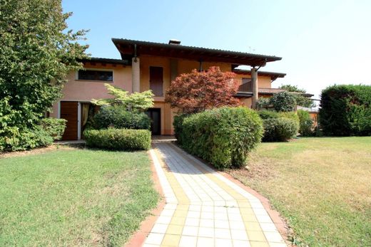 빌라 / Montichiari, Provincia di Brescia