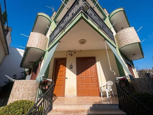 Villa in San Giorgio a Cremano, Naples