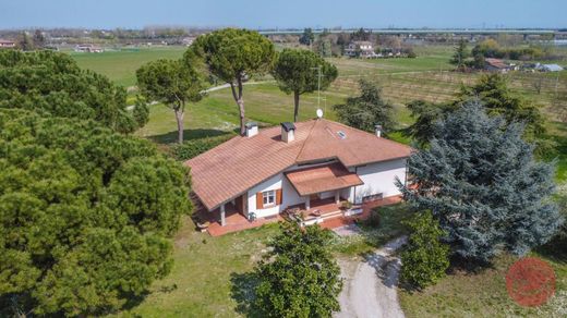 Villa in Cesena, Provincia di Forlì-Cesena