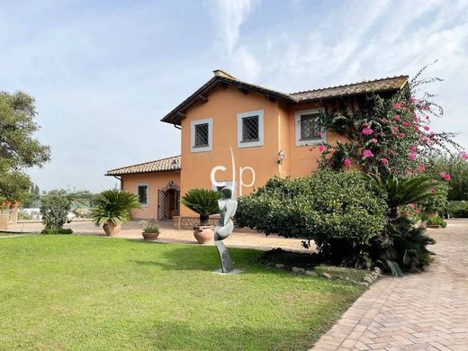Villa in Rome, Latium