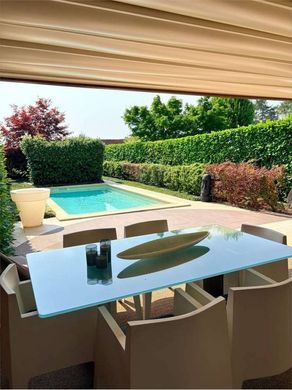 Villa in Vittorio Veneto, Provincia di Treviso