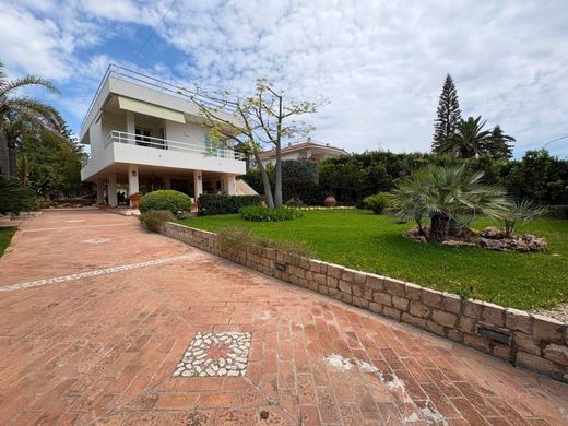 Villa Siracusa, Siracusa ilçesinde