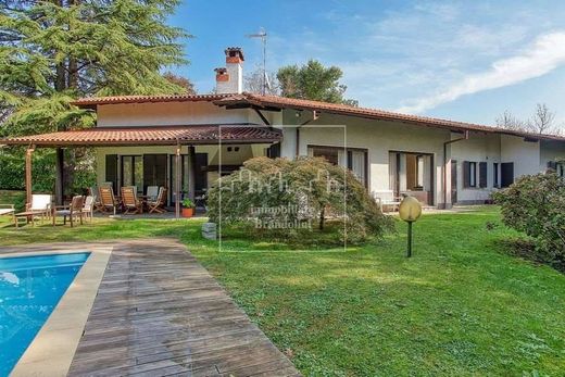 Villa in Luvinate, Provincia di Varese
