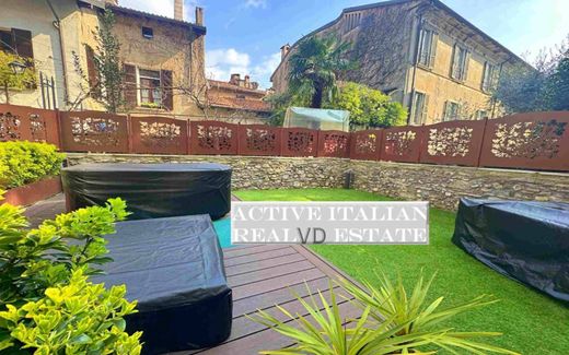 Apartment in Como, Provincia di Como