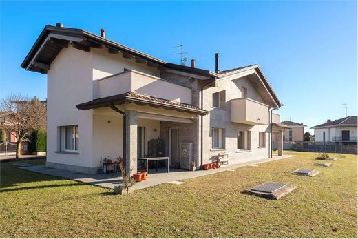 Villa a Limido Comasco, Como