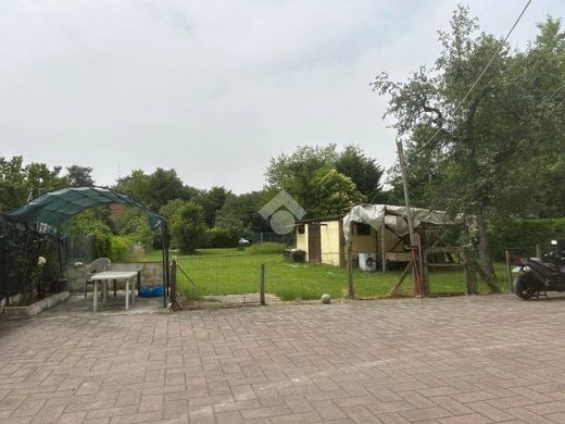 Villa a Reggio Emilia, Emilia-Romagna