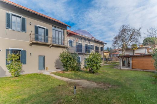 Luxe woning in Busto Arsizio, Provincia di Varese