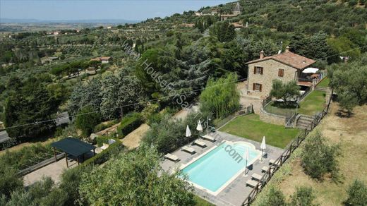 Country House in Cortona, Province of Arezzo