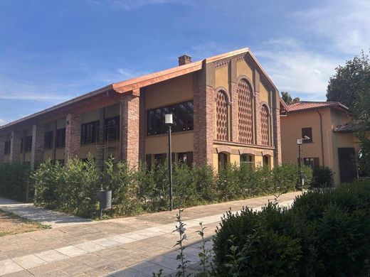 Villa in Basiglio, Milan