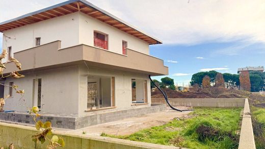 빌라 / Carate Brianza, Provincia di Monza e della Brianza