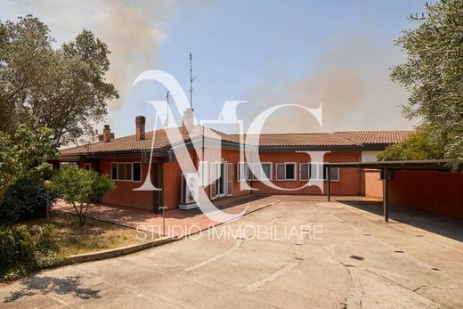 Villa in Rome, Latium