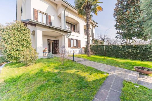 Villa San Giuliano Milanese, Milano ilçesinde