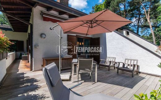 Apartment in Carbonate, Provincia di Como
