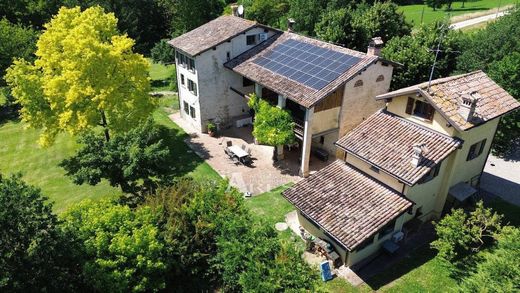 Villa a Quattro Castella, Reggio Emilia