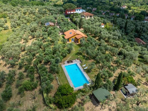 郊区住宅  Borgo a Buggiano, 皮斯托亚省