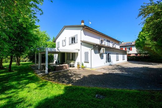 Villa a Monte San Pietro, Bologna
