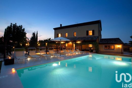 Villa - Senigallia, Provincia di Ancona