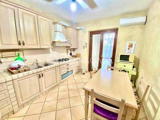 Villa - Giugliano in Campania, Nápoles