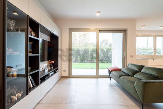 Appartamento a Parma, Emilia-Romagna