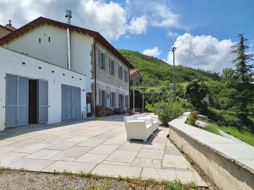 Villa Fivizzano, Massa-Carrara ilçesinde