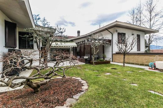 Villa a Sasso Marconi, Bologna