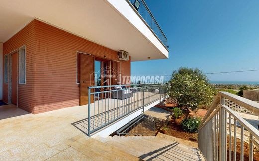 Вилла, Mola di Bari, Bari