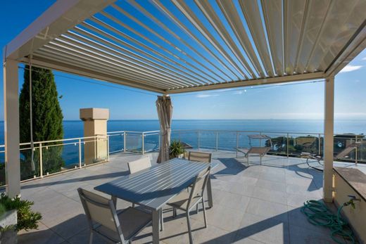 Attico a Pieve Ligure, Genova