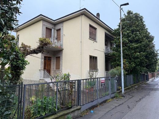 Villa a Formigine, Modena