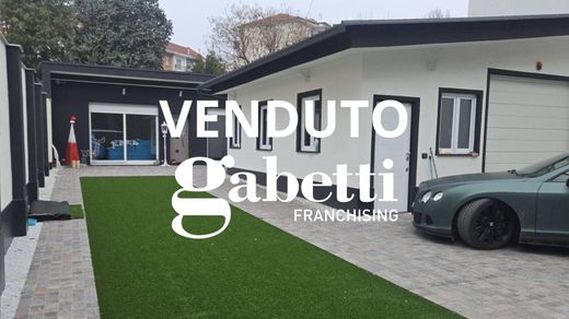 Villa in Turin, Piemont