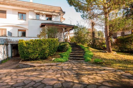 Villa in Trezzano sul Naviglio, Milan