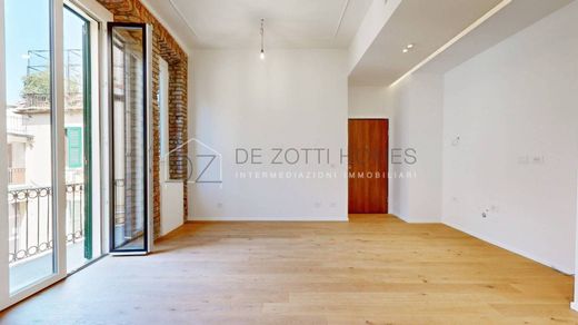 Appartamento a Milano, Lombardia