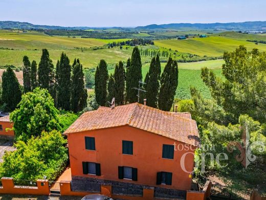 Villa a Santa Luce, Pisa