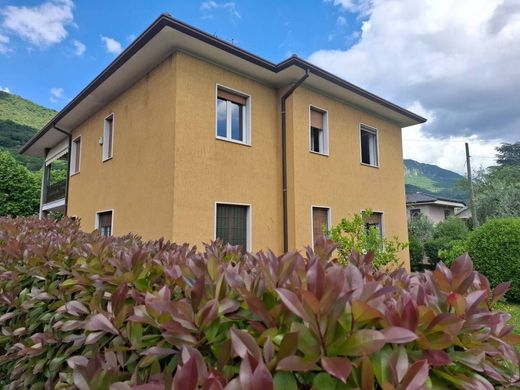 Villa Botticino, Brescia ilçesinde