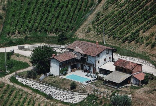 Casa di lusso a Scanzo-Rosciate, Bergamo