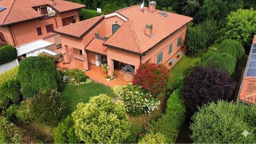 Villa San Lazzaro, Bologna ilçesinde