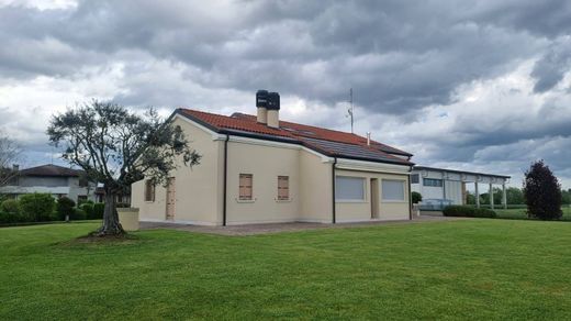 Villa in Polverara, Padua